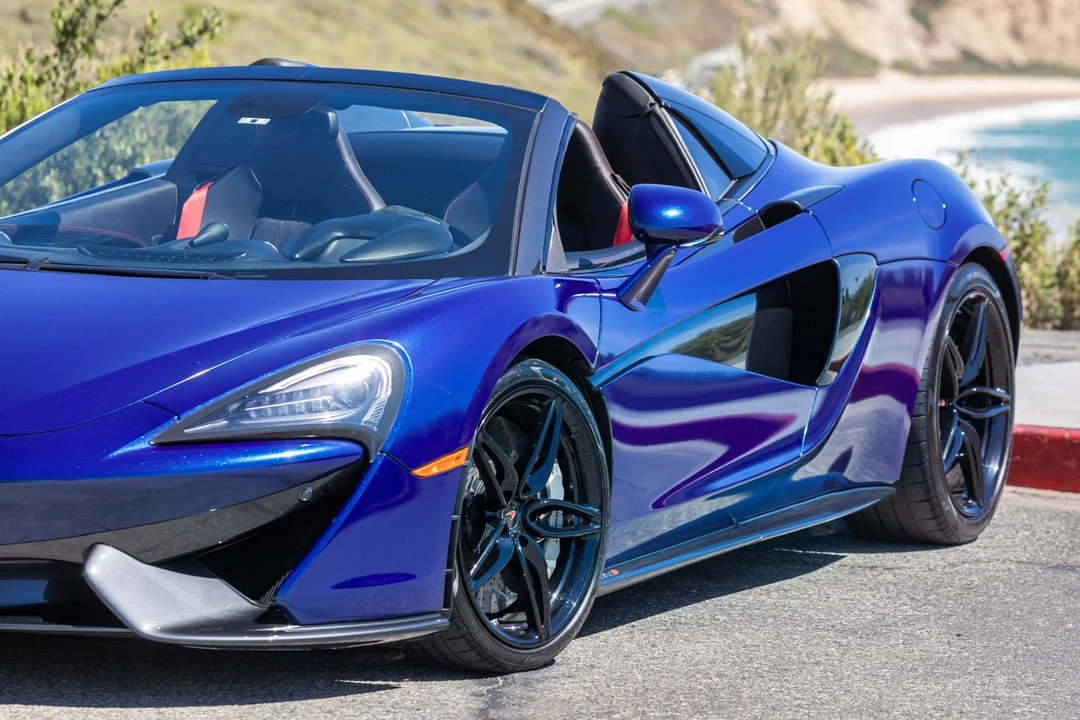 2018 McLaren 570S Spider - Image 25 of 31