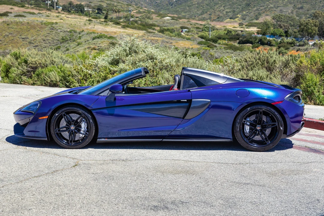 2018 McLaren 570S Spider - Image 9 of 31