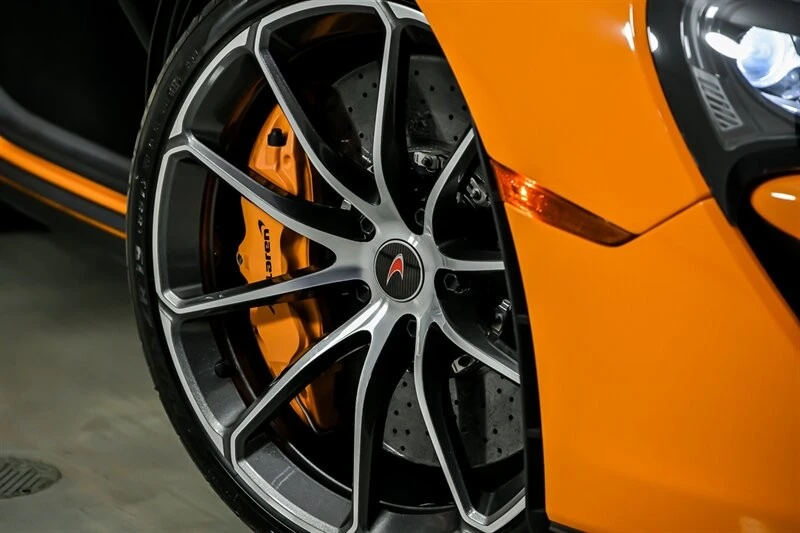 2018 McLaren 570S Spider - Image 4 of 21
