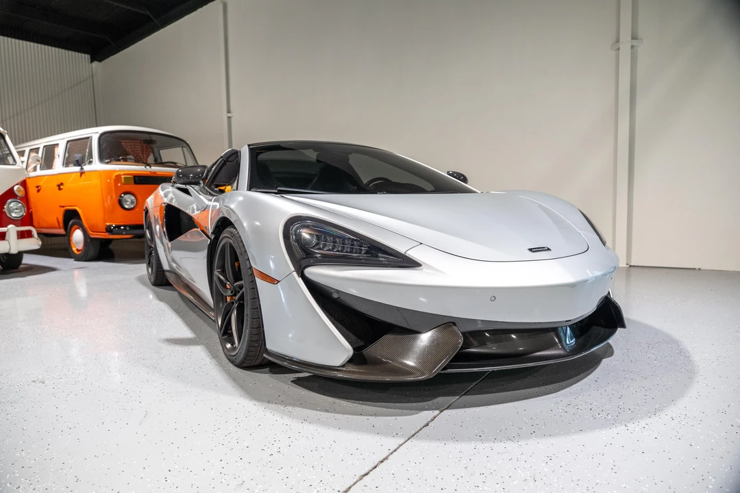 2018 McLaren 570S Spider - Image 24 of 31