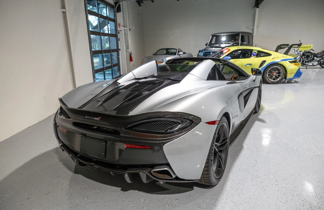 2018 McLaren 570S Spider - Image 19 of 31