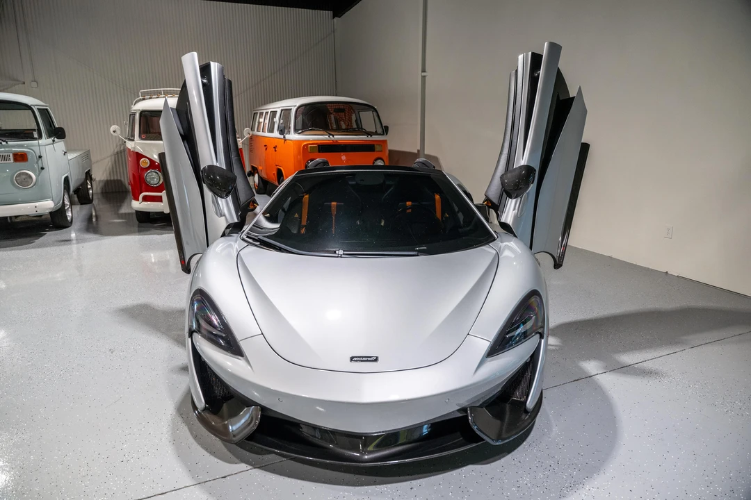 2018 McLaren 570S Spider - Image 26 of 31