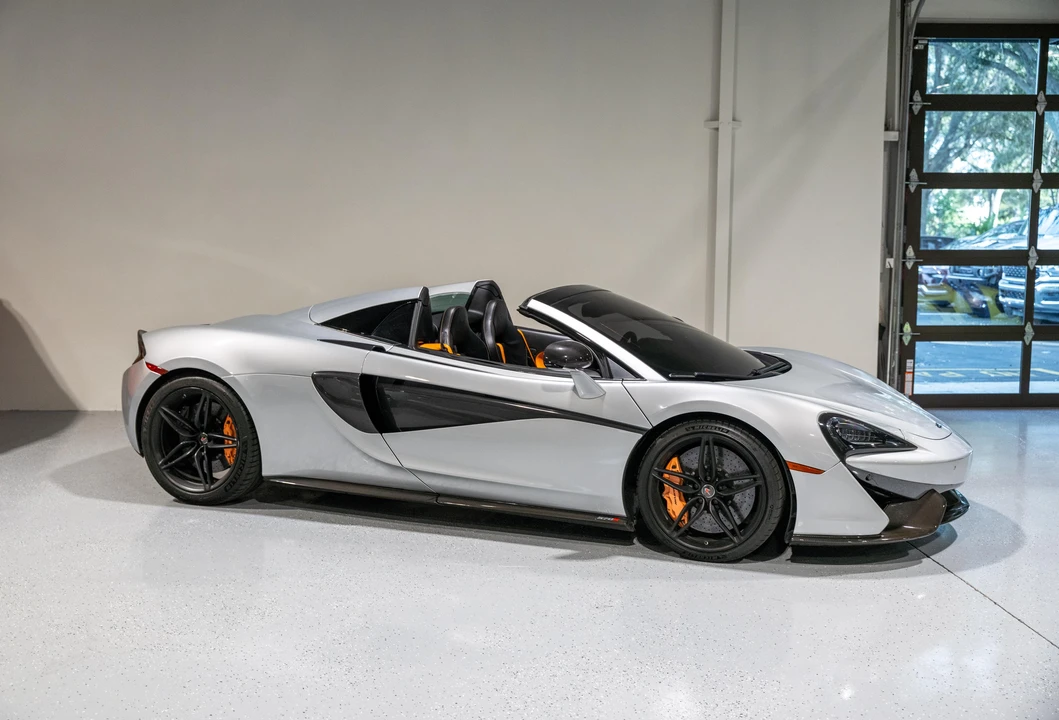 2018 McLaren 570S Spider - Image 22 of 31