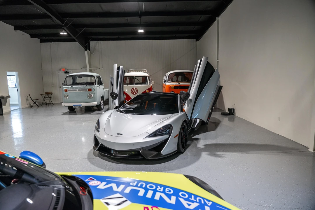 2018 McLaren 570S Spider - Image 28 of 31