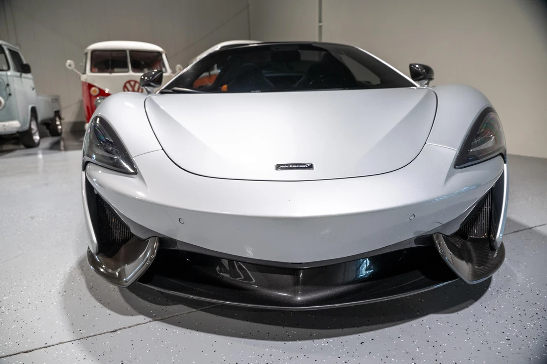 2018 McLaren 570S Spider - Image 11 of 31