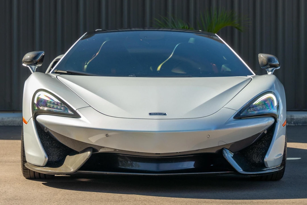 2018 McLaren 570S Spider - Image 2 of 31