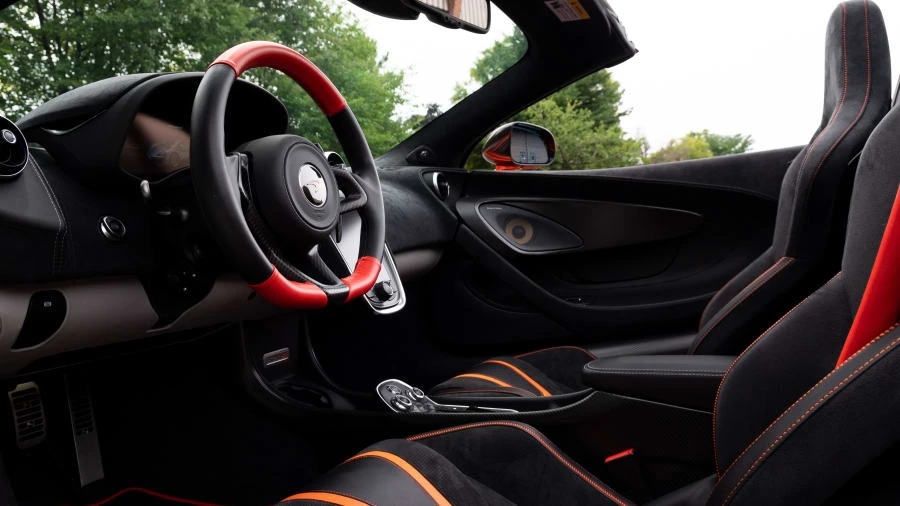 2018 McLaren 570S Spider - Image 20 of 31