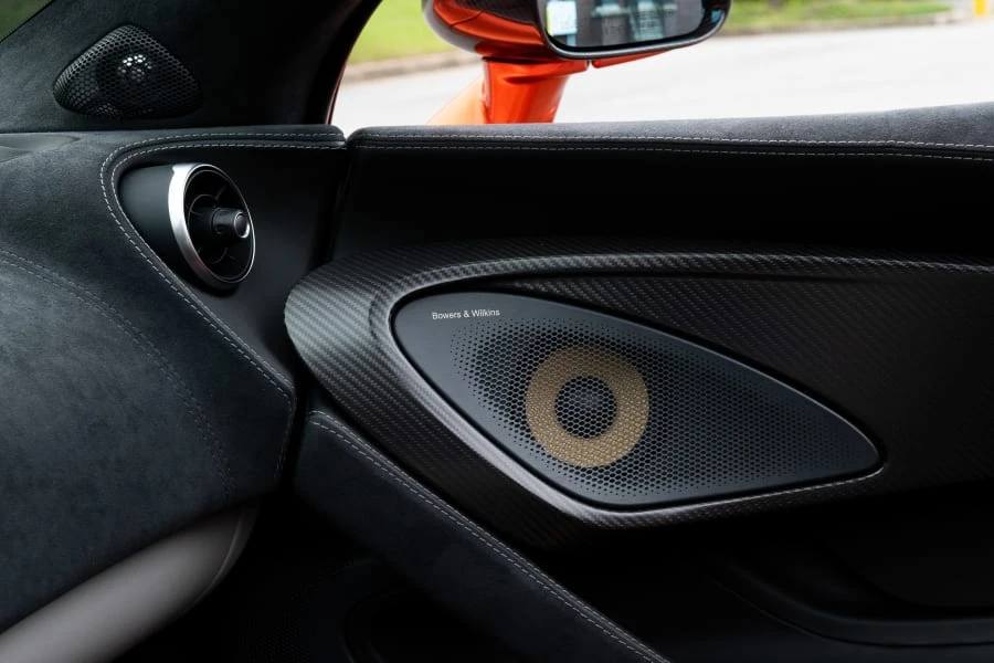 2018 McLaren 570S Spider - Image 24 of 31
