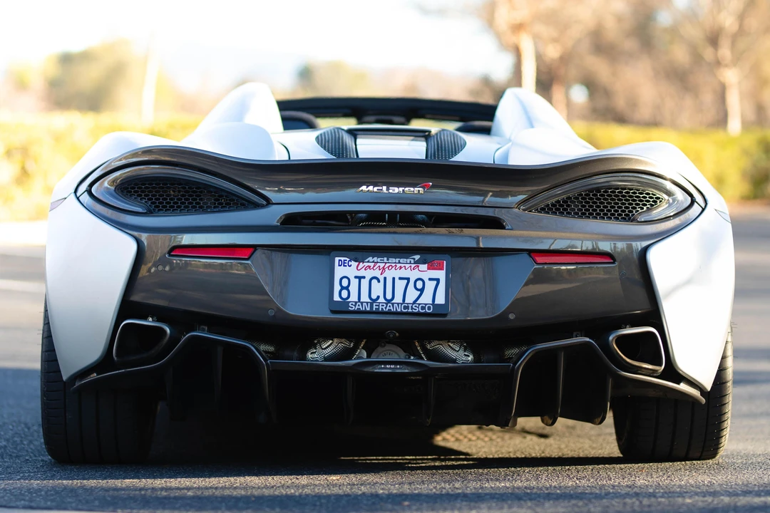 2018 McLaren 570S Spider - Image 5 of 31