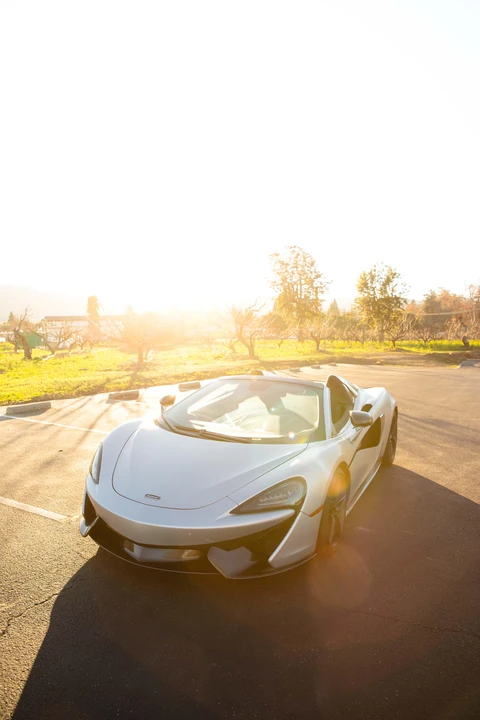 2018 McLaren 570S Spider - Image 14 of 31
