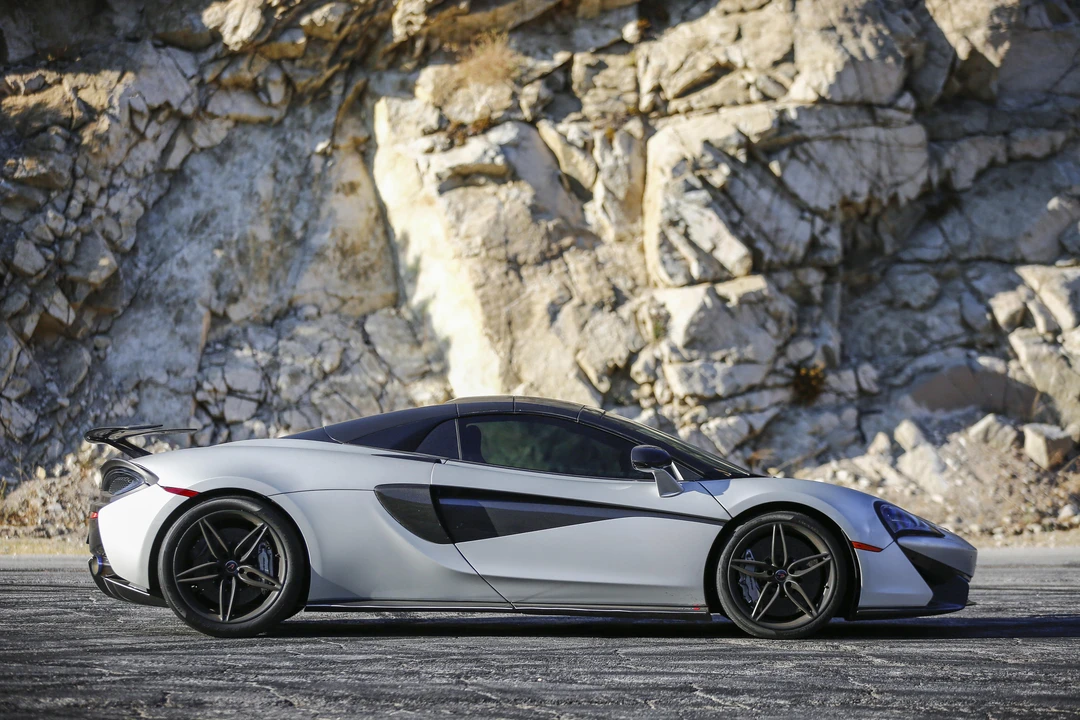 2018 McLaren 570S Spider - Image 8 of 31