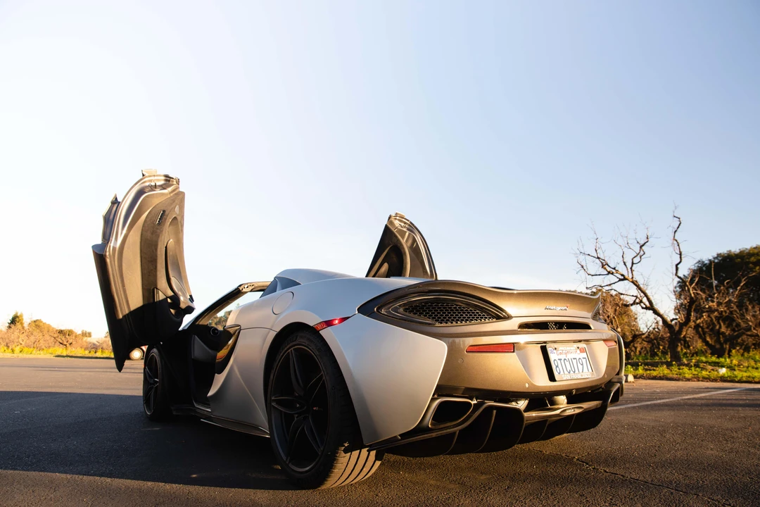 2018 McLaren 570S Spider - Image 23 of 31