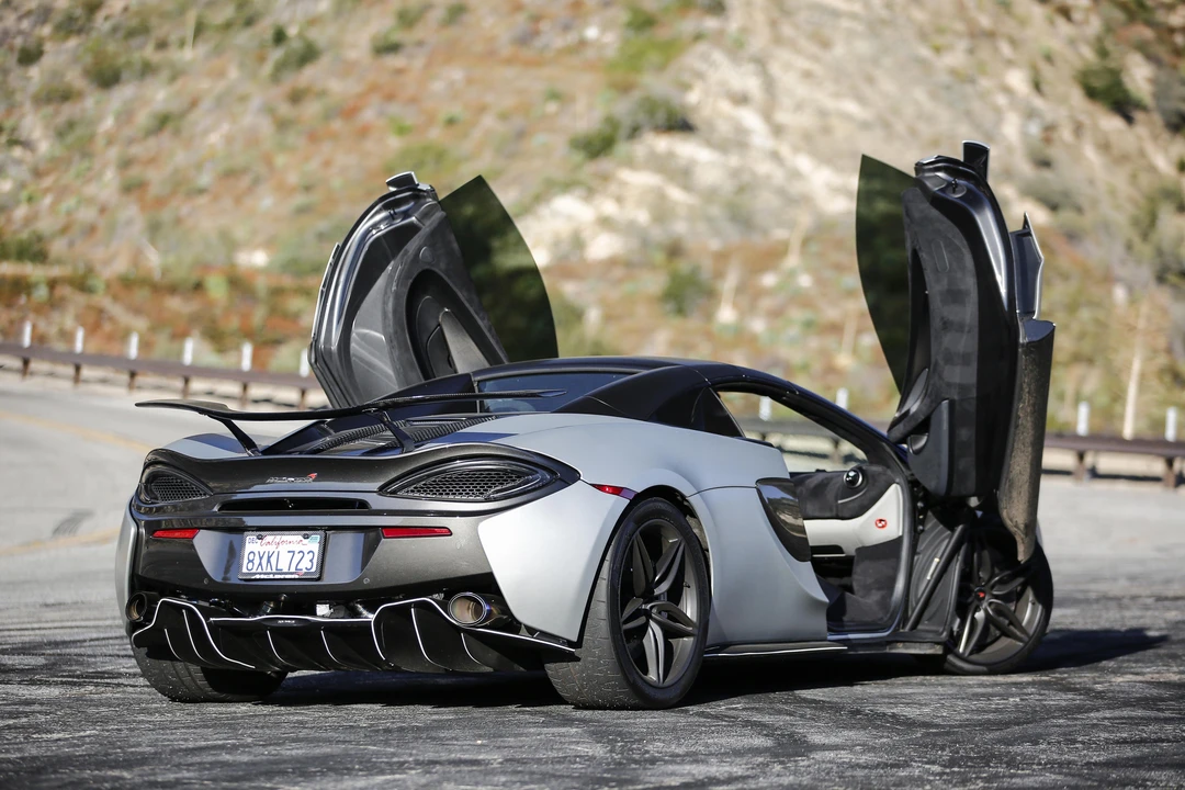 2018 McLaren 570S Spider - Image 10 of 31