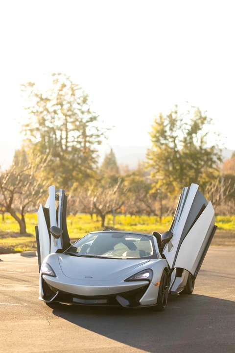 2018 McLaren 570S Spider - Image 12 of 31