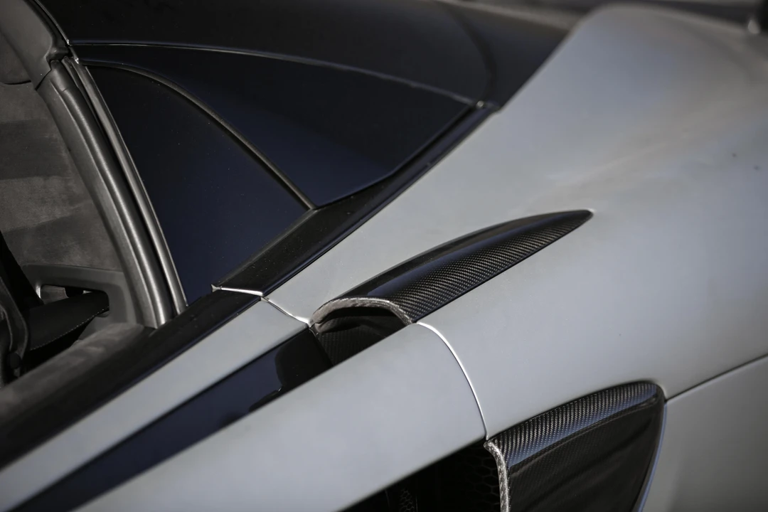 2018 McLaren 570S Spider - Image 18 of 31