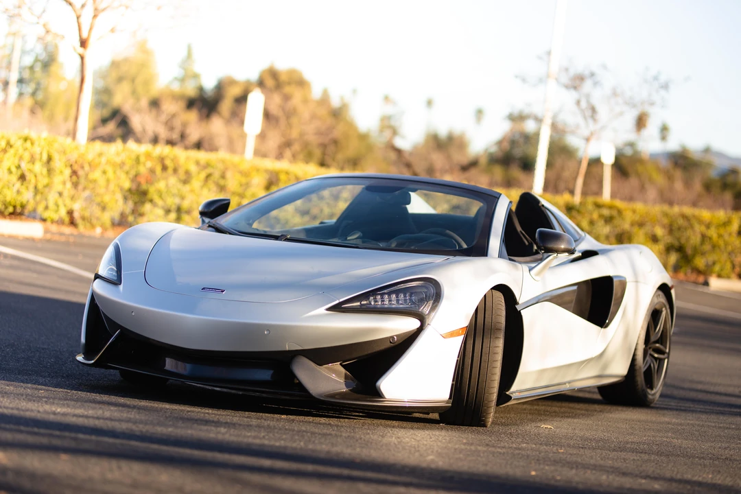 2018 McLaren 570S Spider - Image 19 of 31
