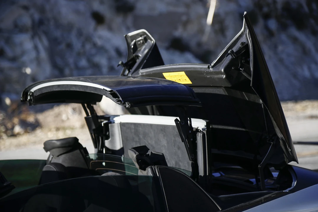 2018 McLaren 570S Spider - Image 11 of 31
