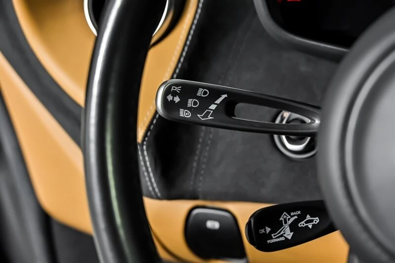 2018 McLaren 570S Spider - Image 23 of 31