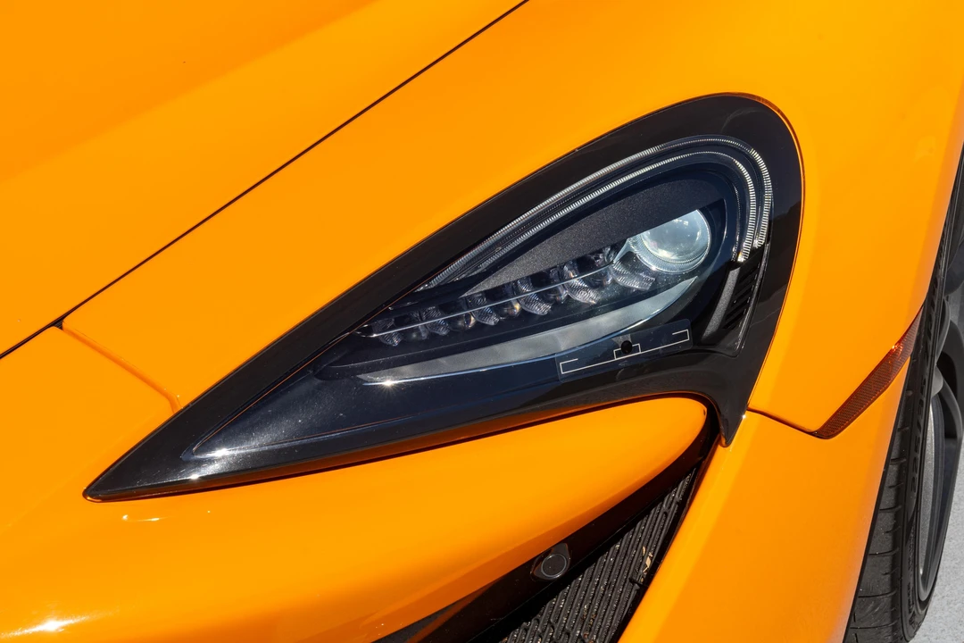 2018 McLaren 570S Spider - Image 27 of 31