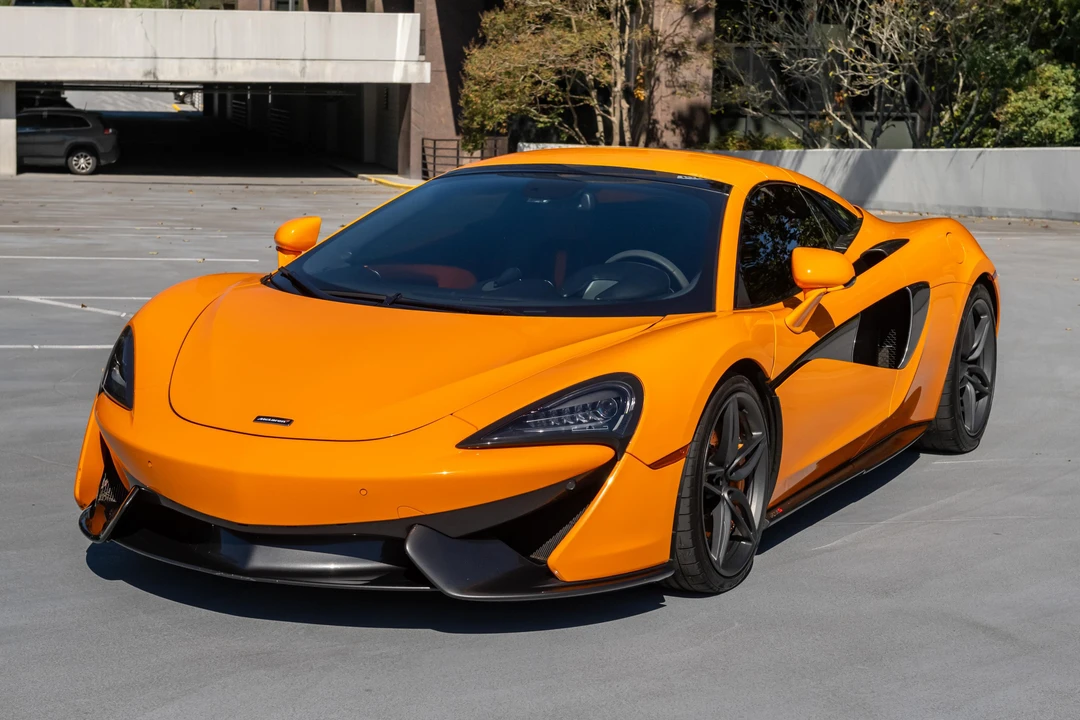2018 McLaren 570S Spider - Image 14 of 31