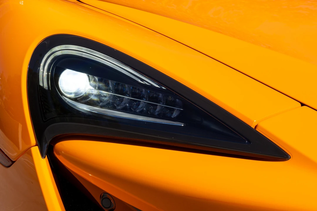 2018 McLaren 570S Spider - Image 21 of 31