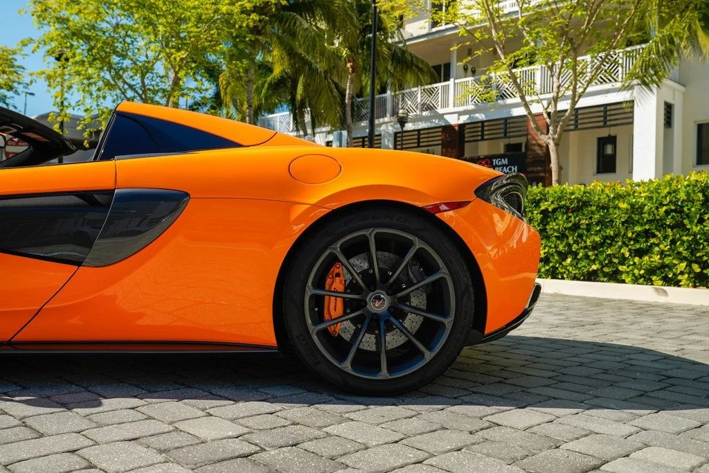 2018 McLaren 570S Spider - Image 15 of 21