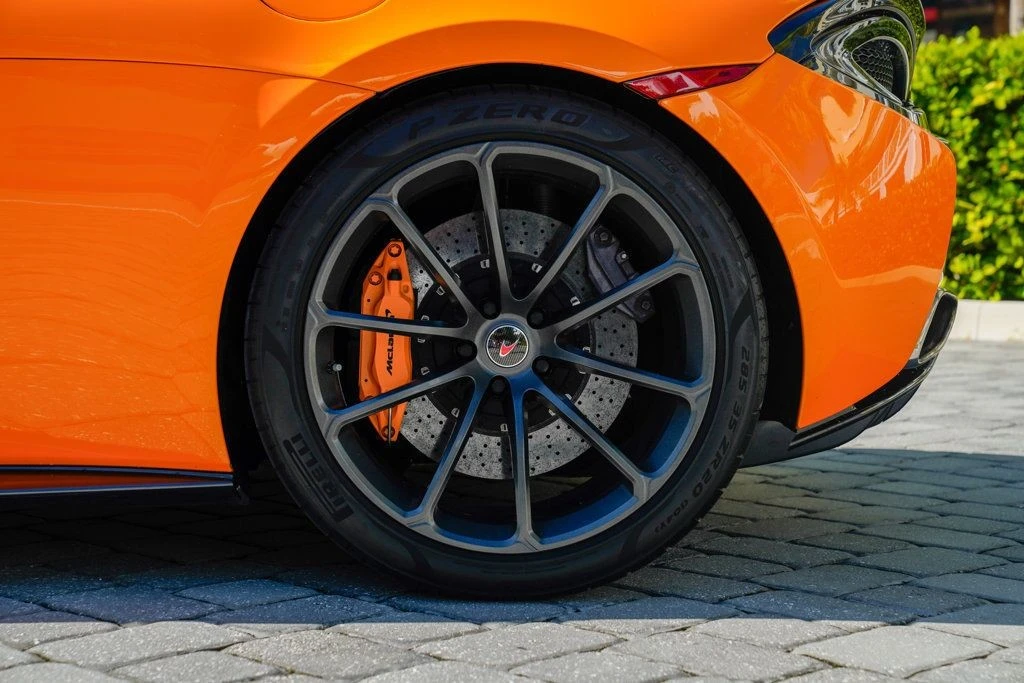 2018 McLaren 570S Spider - Image 16 of 21