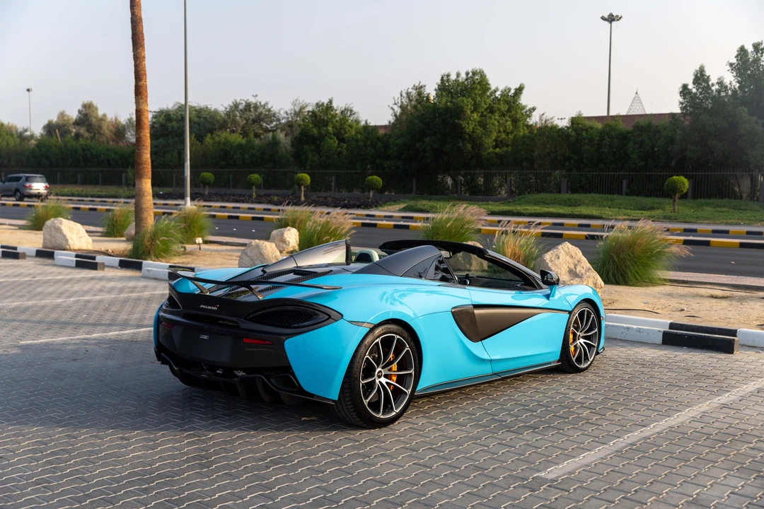 2018 McLaren 570S Spider - Image 15 of 31