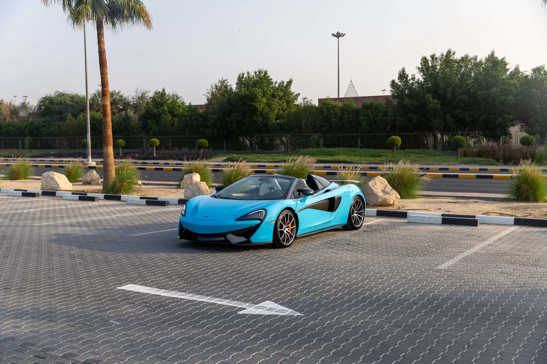 2018 McLaren 570S Spider - Image 17 of 31