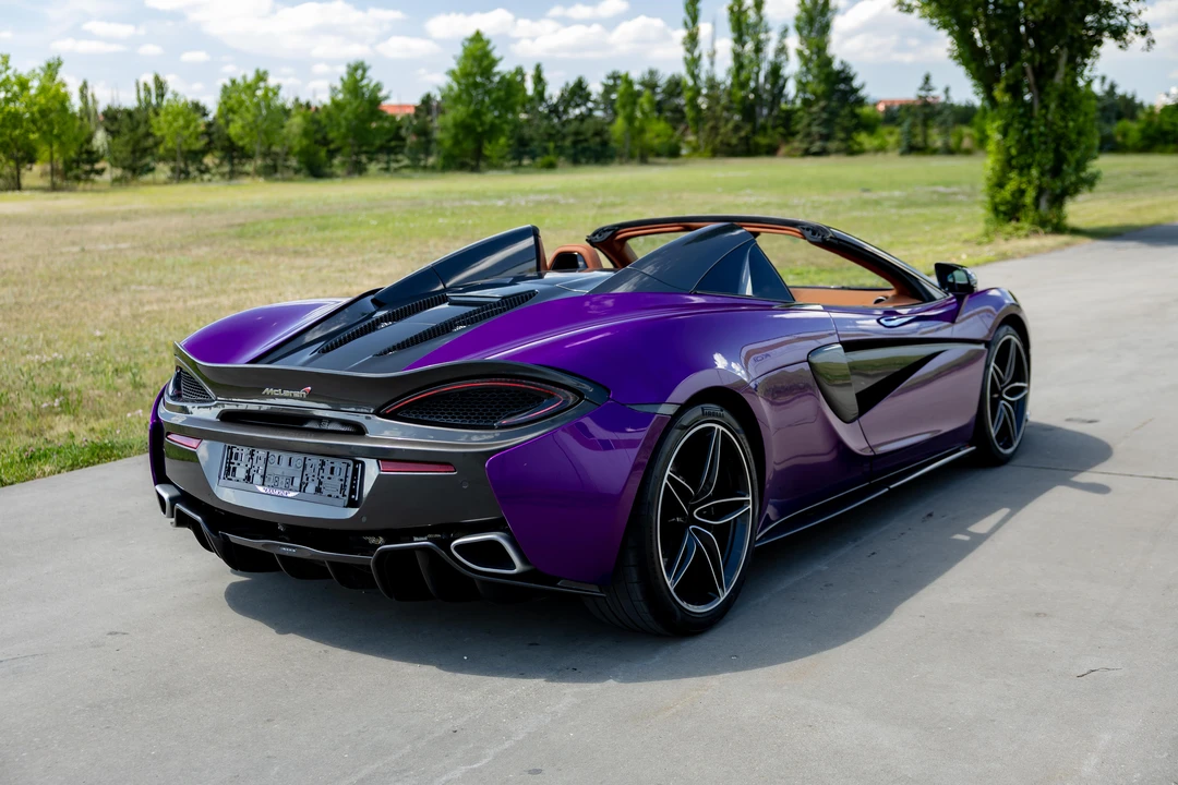 2018 McLaren 570S Spider - Image 18 of 31