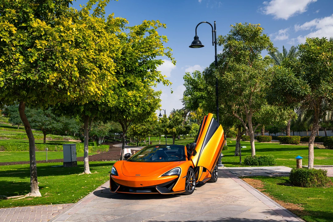 2018 McLaren 570S Spider - Image 13 of 31
