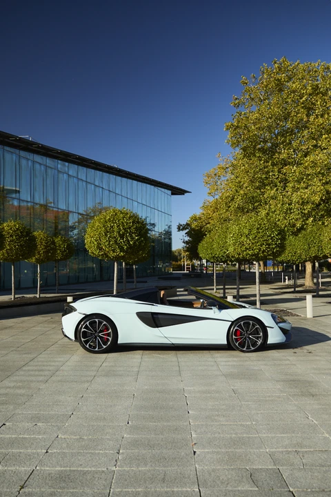 2018 McLaren 570S Spider - Image 23 of 31