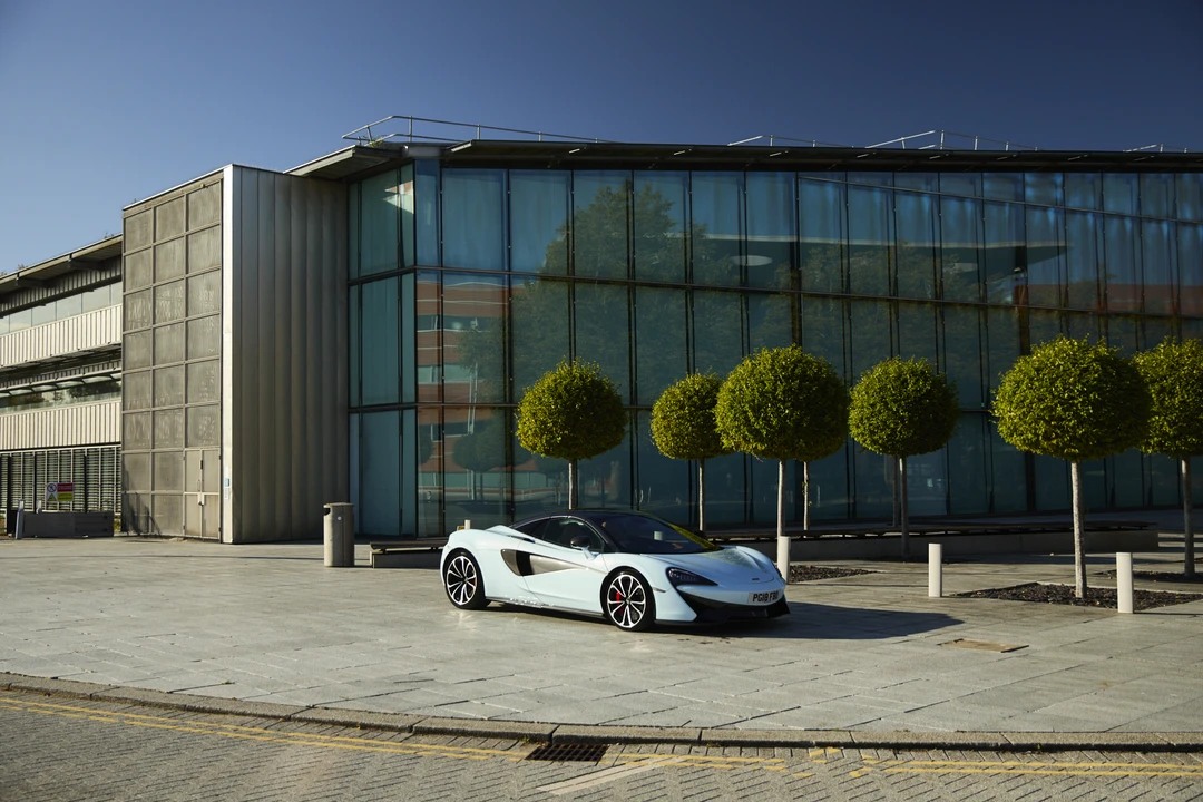 2018 McLaren 570S Spider - Image 16 of 31