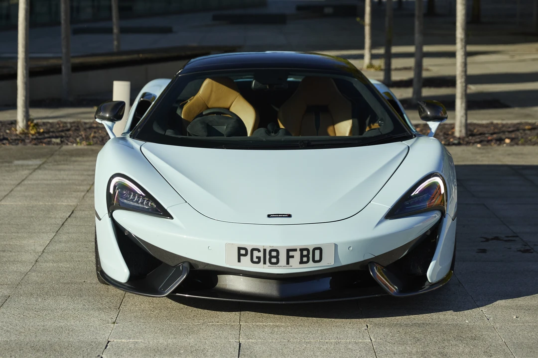 2018 McLaren 570S Spider - Image 2 of 31