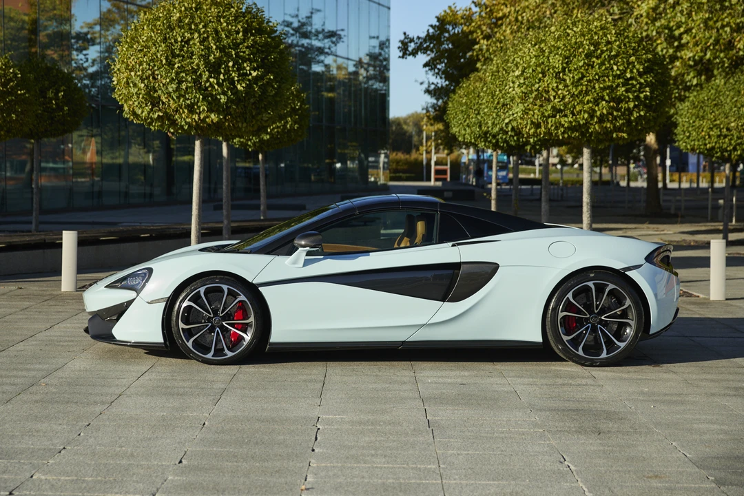 2018 McLaren 570S Spider - Image 12 of 31