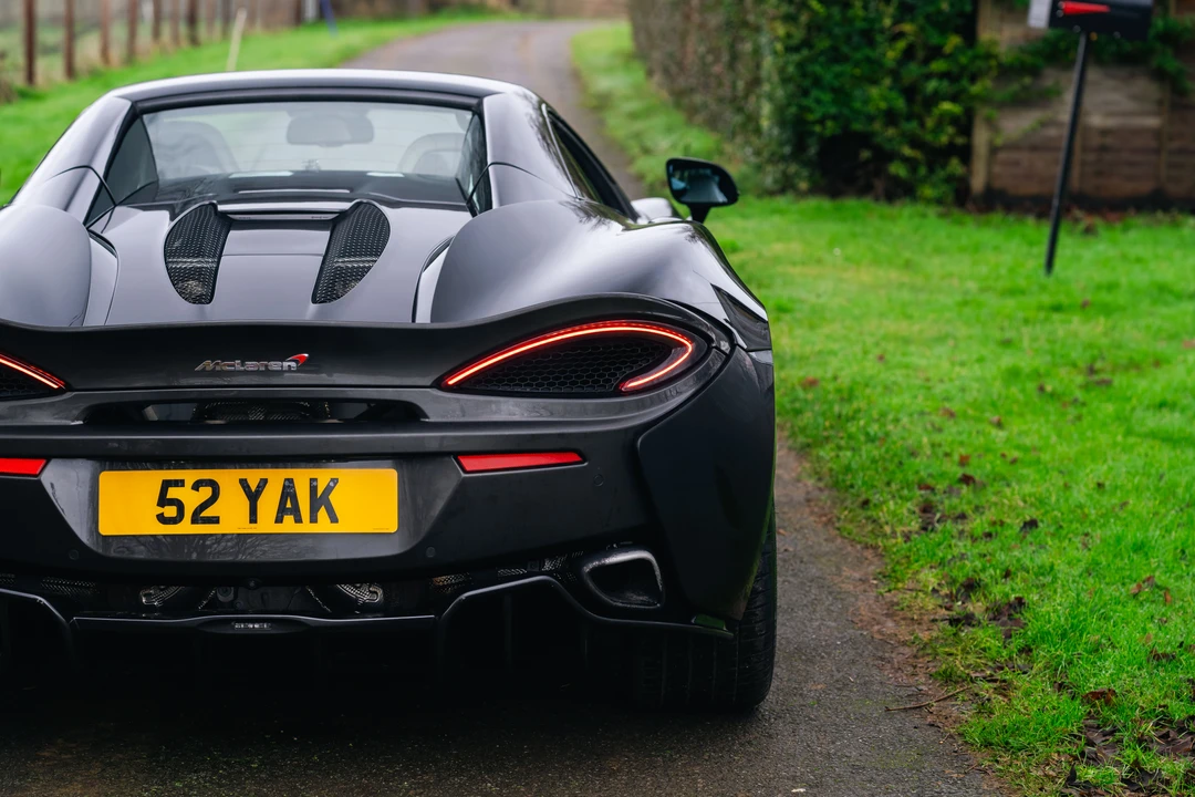 2018 McLaren 570S Spider - Image 28 of 31