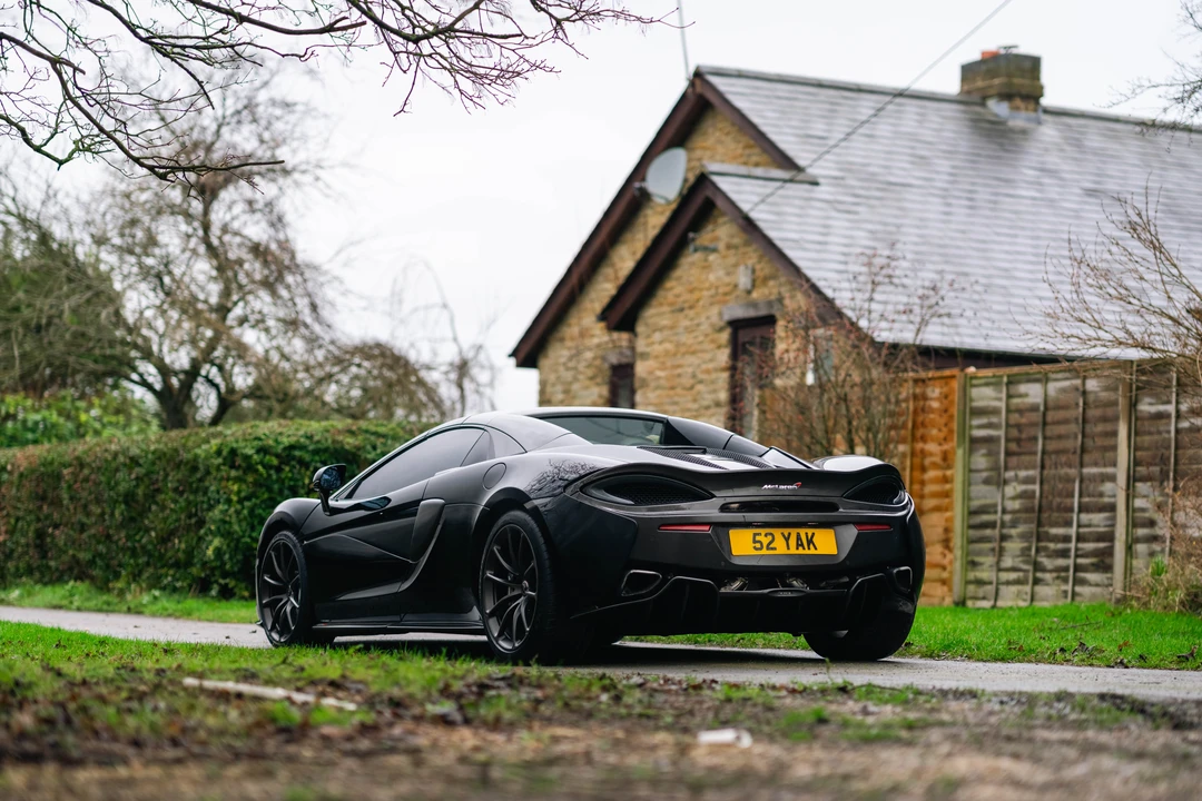 2018 McLaren 570S Spider - Image 13 of 31