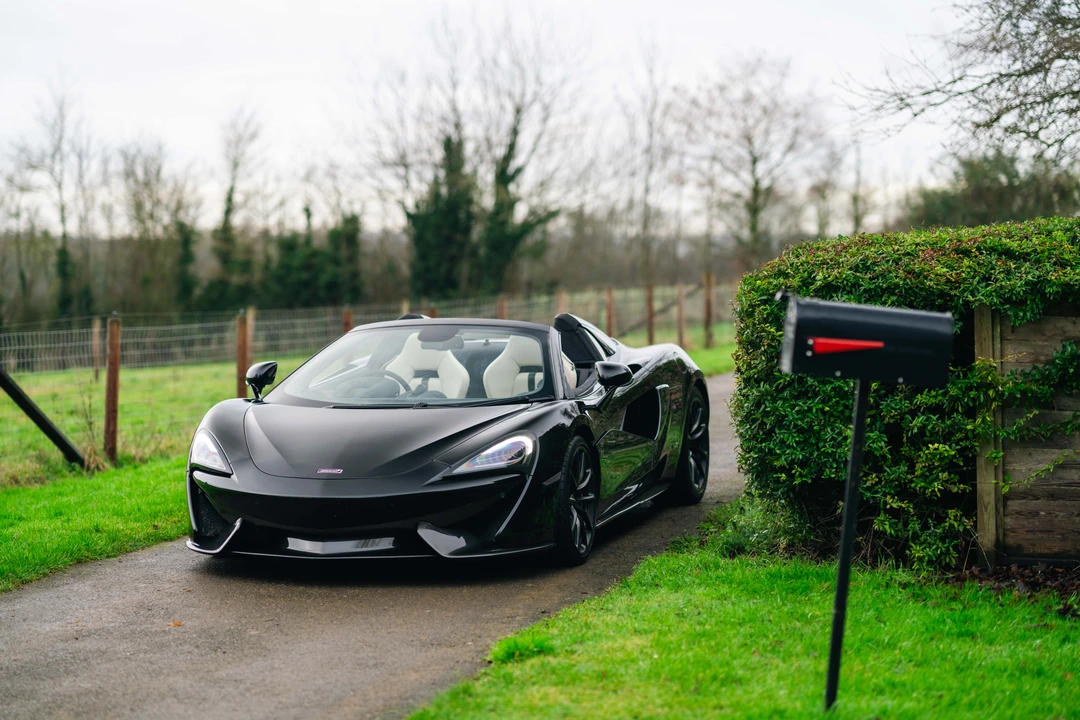 2018 McLaren 570S Spider - Image 4 of 31