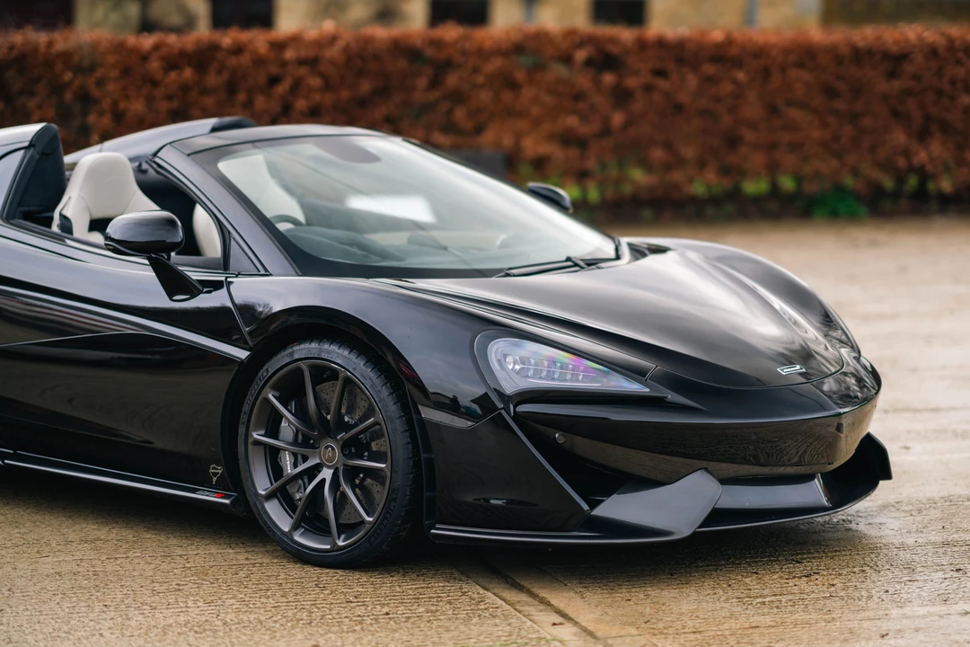 2018 McLaren 570S Spider - Image 18 of 31