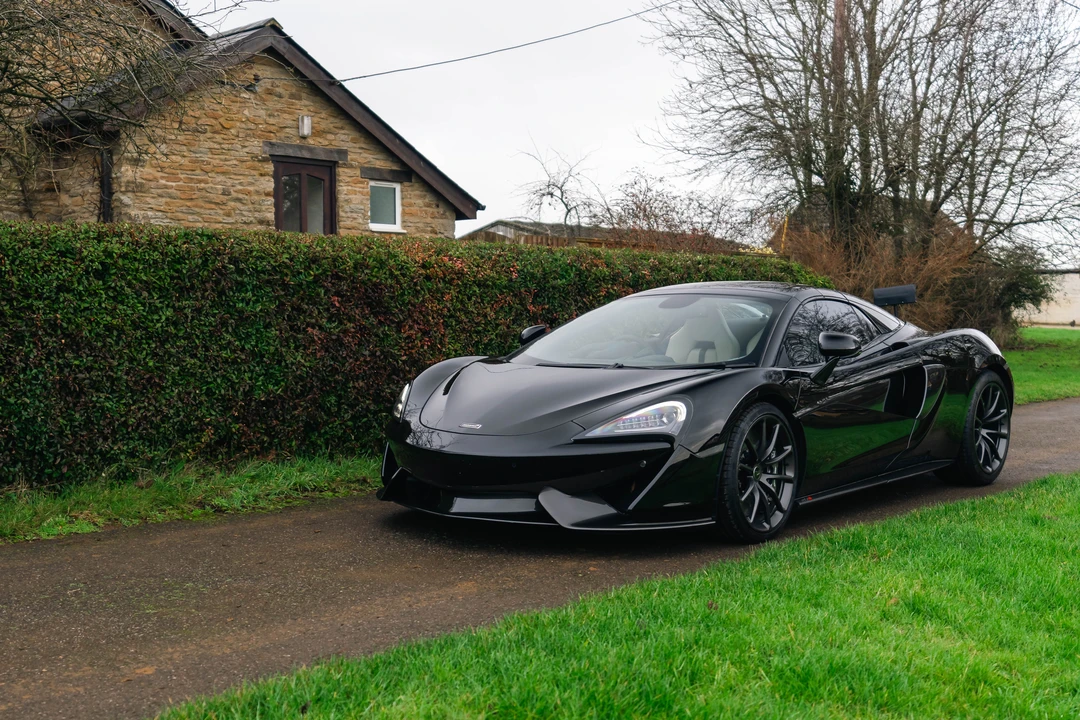 2018 McLaren 570S Spider - Image 12 of 31