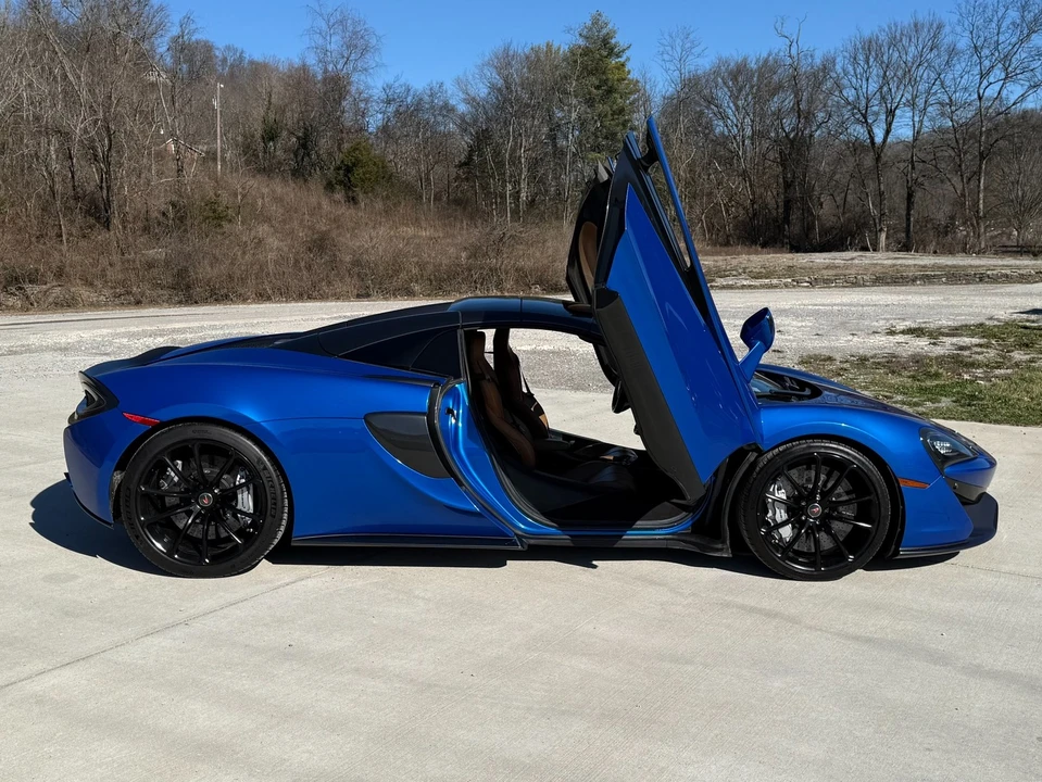 2018 McLaren 570S - Image 7 of 21