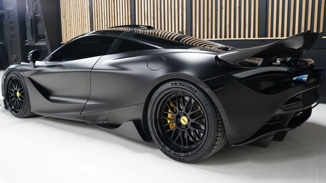 2018 McLaren 720S - Image 9 of 21