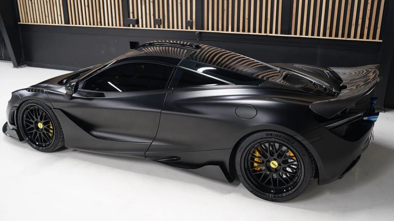 2018 McLaren 720S - Image 8 of 21
