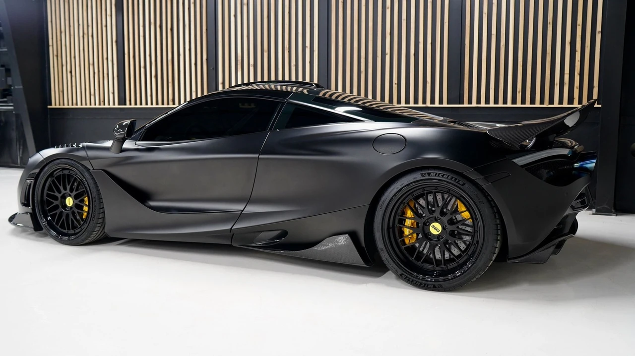 2018 McLaren 720S - Image 7 of 21