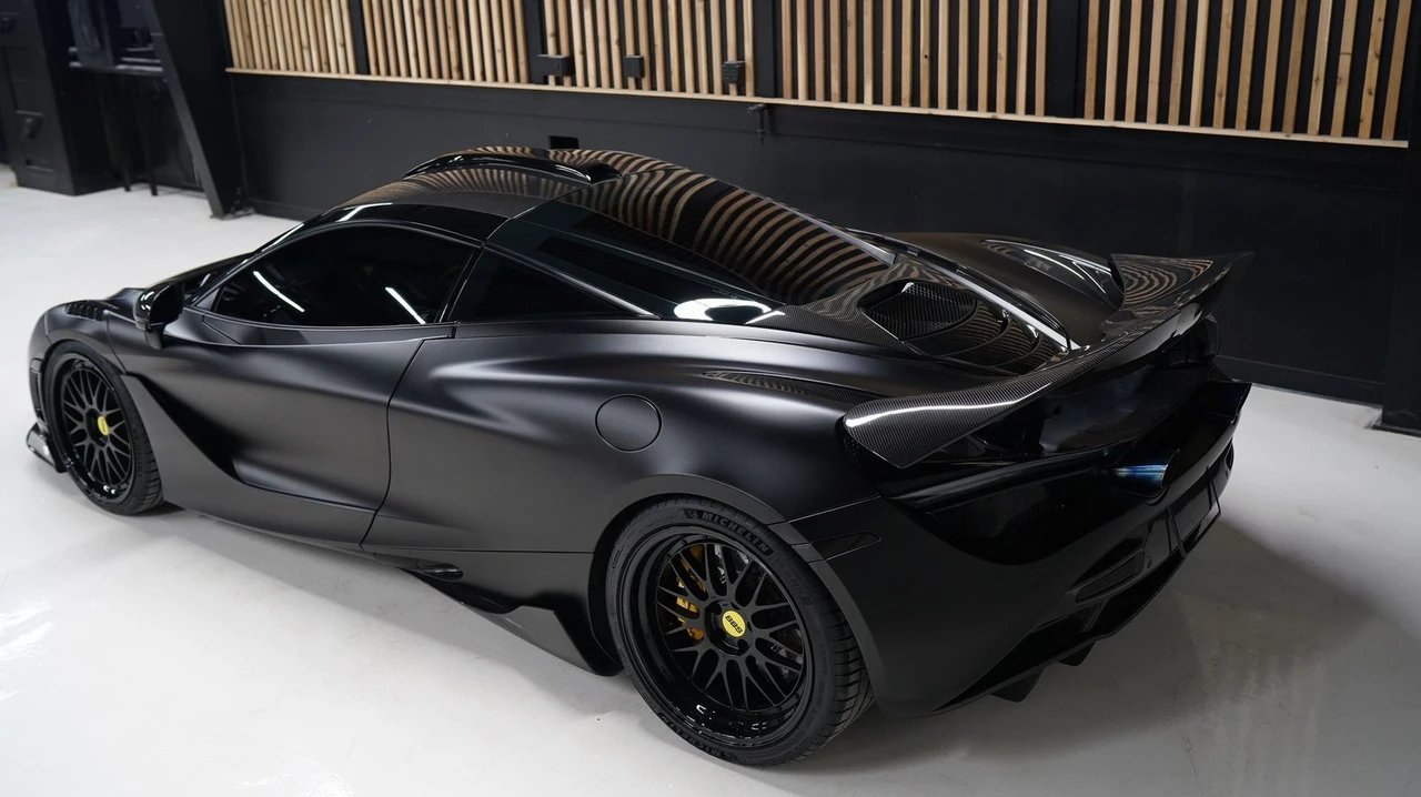 2018 McLaren 720S - Image 10 of 21