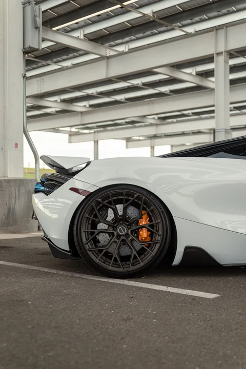McLaren 720S - Image 7 of 19