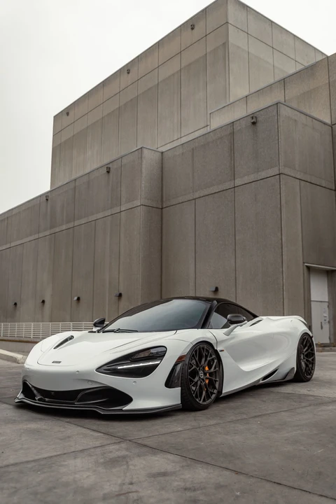 McLaren 720S - Image 9 of 19