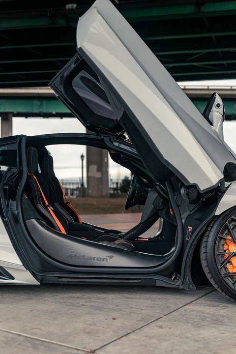 McLaren 720S - Image 10 of 19
