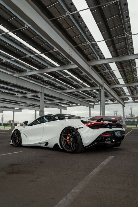 McLaren 720S - Image 13 of 19