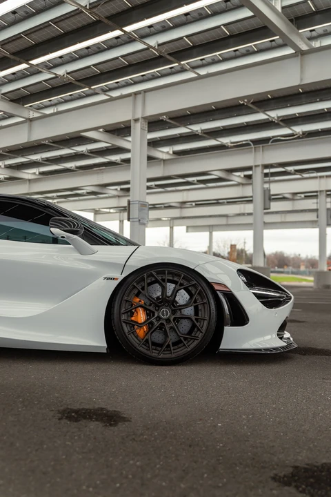 McLaren 720S - Image 4 of 19